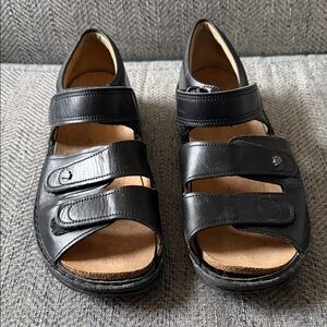 Finn Comfort Germany Women’s Black Leather Strappy Sandals Size: 40